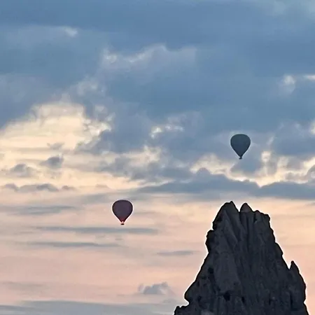Zeppelin Cappadocia * Учисар