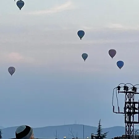 Zeppelin Cappadocia * Учисар